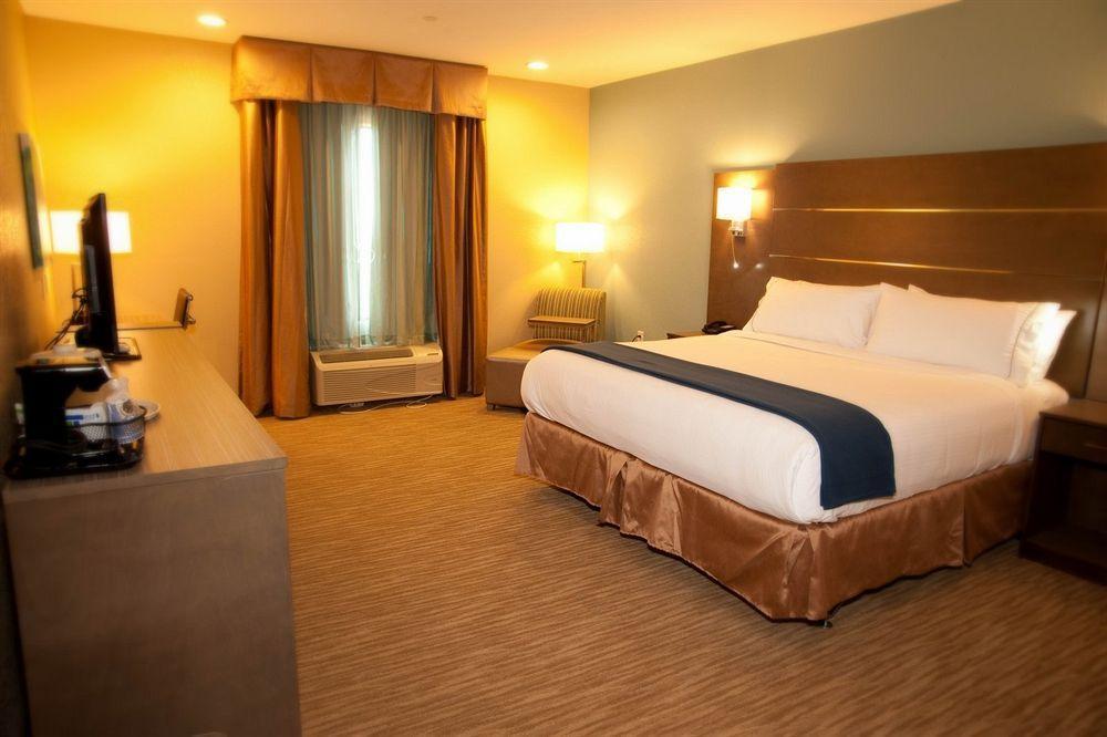 Holiday Inn Express And Suites Schulenburg By Ihg מראה חיצוני תמונה