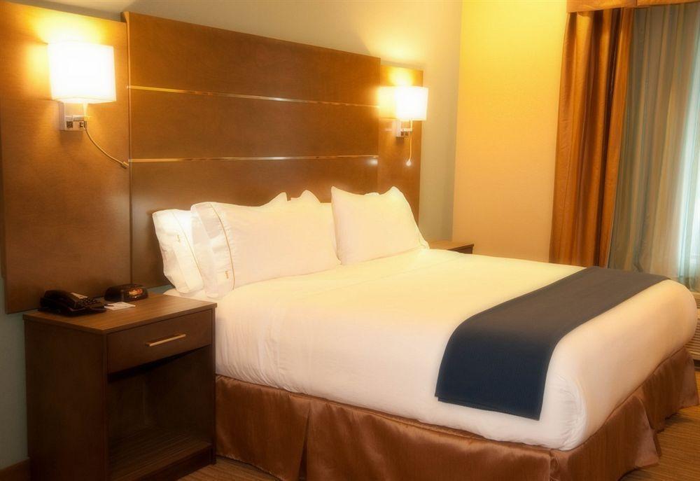 Holiday Inn Express And Suites Schulenburg By Ihg מראה חיצוני תמונה