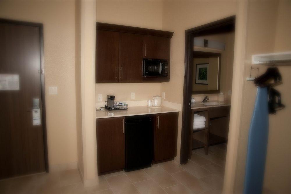 Holiday Inn Express And Suites Schulenburg By Ihg מראה חיצוני תמונה